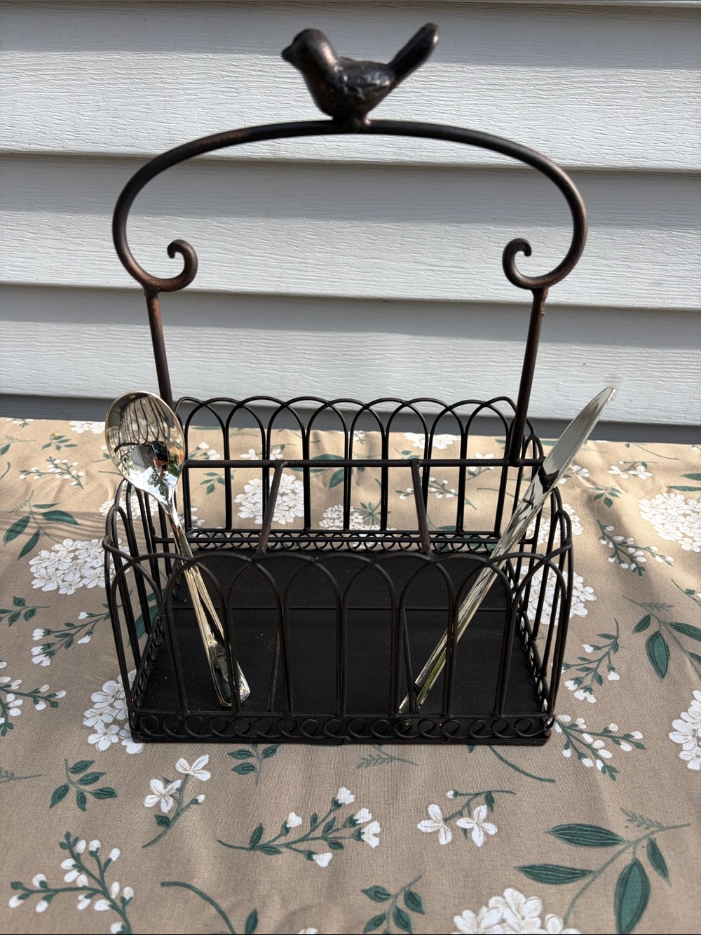 Bird-Top Utensil Caddy